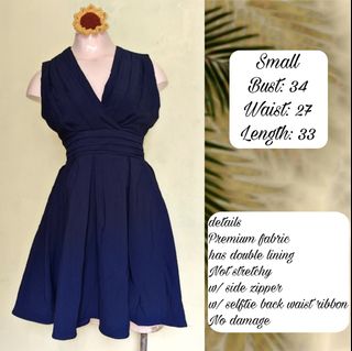 (Category: ) located in . Submitted by jinniesfashionbuotique (Listing ID 1464787155, Image 1). Description: .