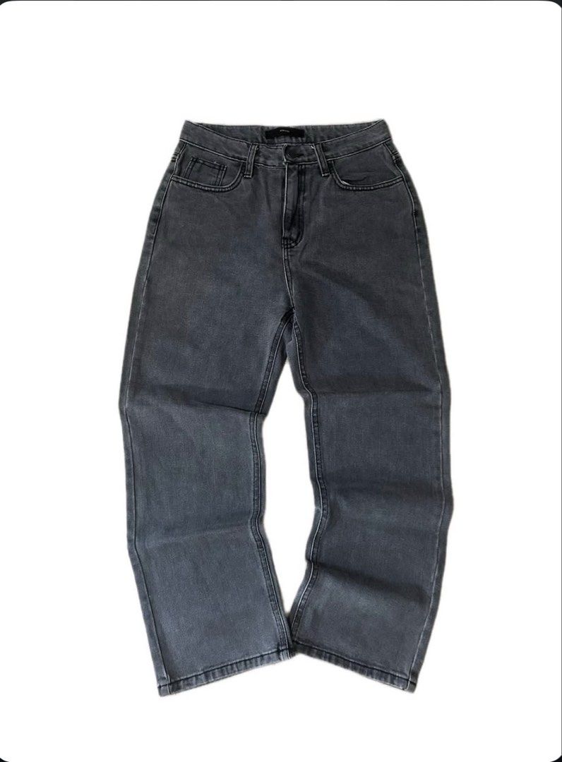 Dark Grey Straight Leg Denim Jeans (Category: Jeans) located in Manila. Submitted by basta_thrift (Listing ID 1464801788, Image 1). Description: Details⤵️ Dimes: W-14.5 L-36 T-19.5 H-8 Ready to wear (already washed) Good condition No pinhole) No issue) As new) 📍Cagayan de oro city Mop:gcash Courier:jnt📦 .