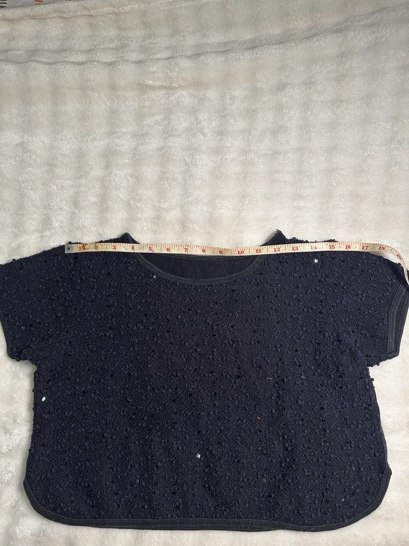 Dark Navy Textured Cropped Top with Sequin Details (Category: Blouses) located in Cavite. Submitted by thebarchives (Listing ID 1464879272, Image 1). Description: - Color: Dark navy .