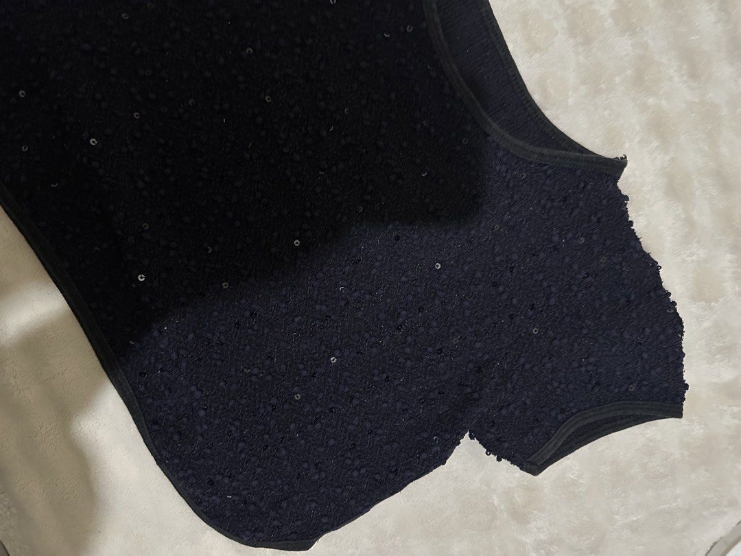 Dark Navy Textured Cropped Top with Sequin Details (Category: Blouses) located in Cavite. Submitted by thebarchives (Listing ID 1464879272, Image 2). Description: - Color: Dark navy .