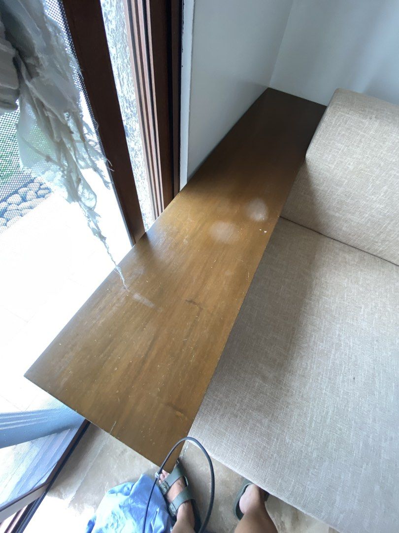 Daybed (Category: Sofas) located in Quezon City. Submitted by shellfishfeleo (Listing ID 1464841587, Image 3). Description: Size : 247 x150x67cm Comes with the foam also With slight scratches and watermarks Rfs: we’re moving to a smaller house SF is via buyer RECOMMENDED COURIER: 2000KG FB type long van Or 2000KG aluminum van Open for nego .