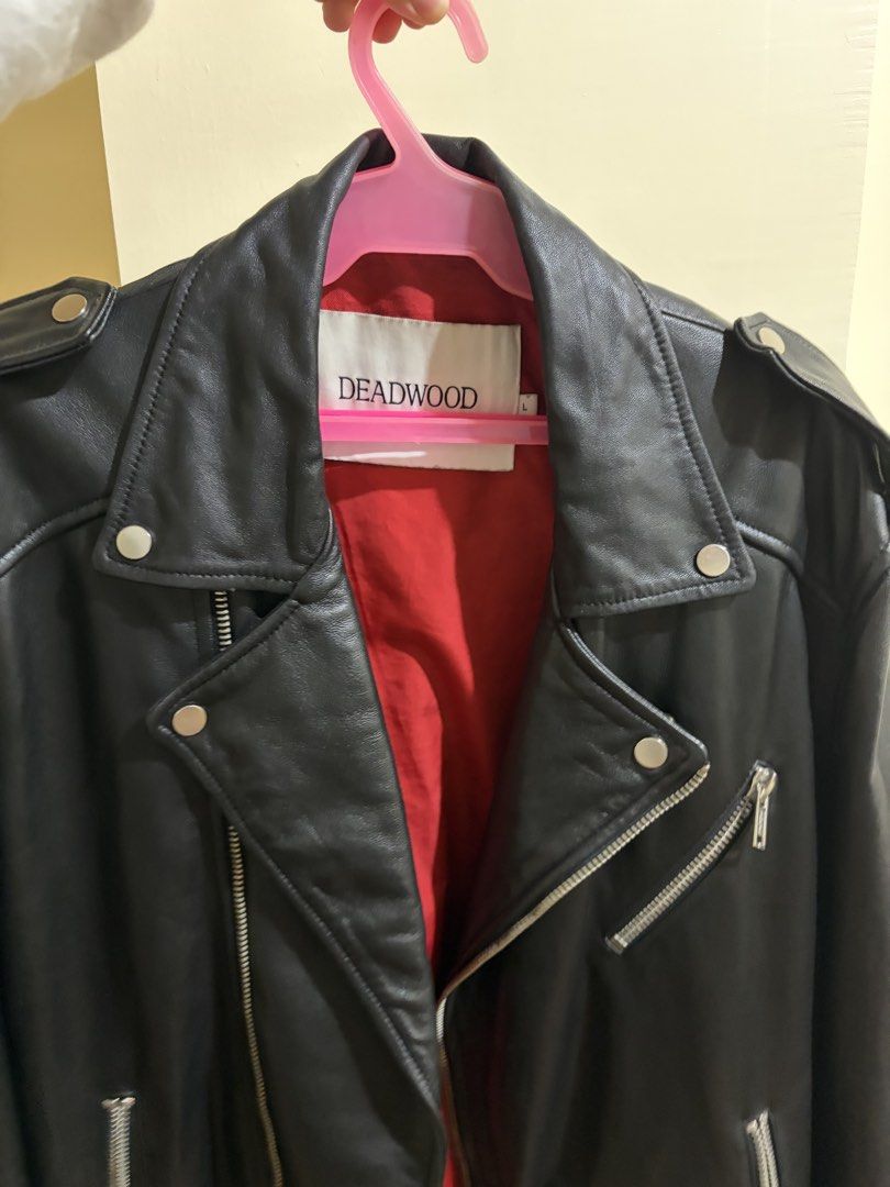Deadwood biker Leather jacket Large Lambskin (Category: Coats, Jackets and Outerwear) located in Baguio. Submitted by suffering (Listing ID 1464917663, Image 3). Description: From original Deadwood website Good as new No flaws Used a few times only Size Large please refer to the size guide Baguio City Location .