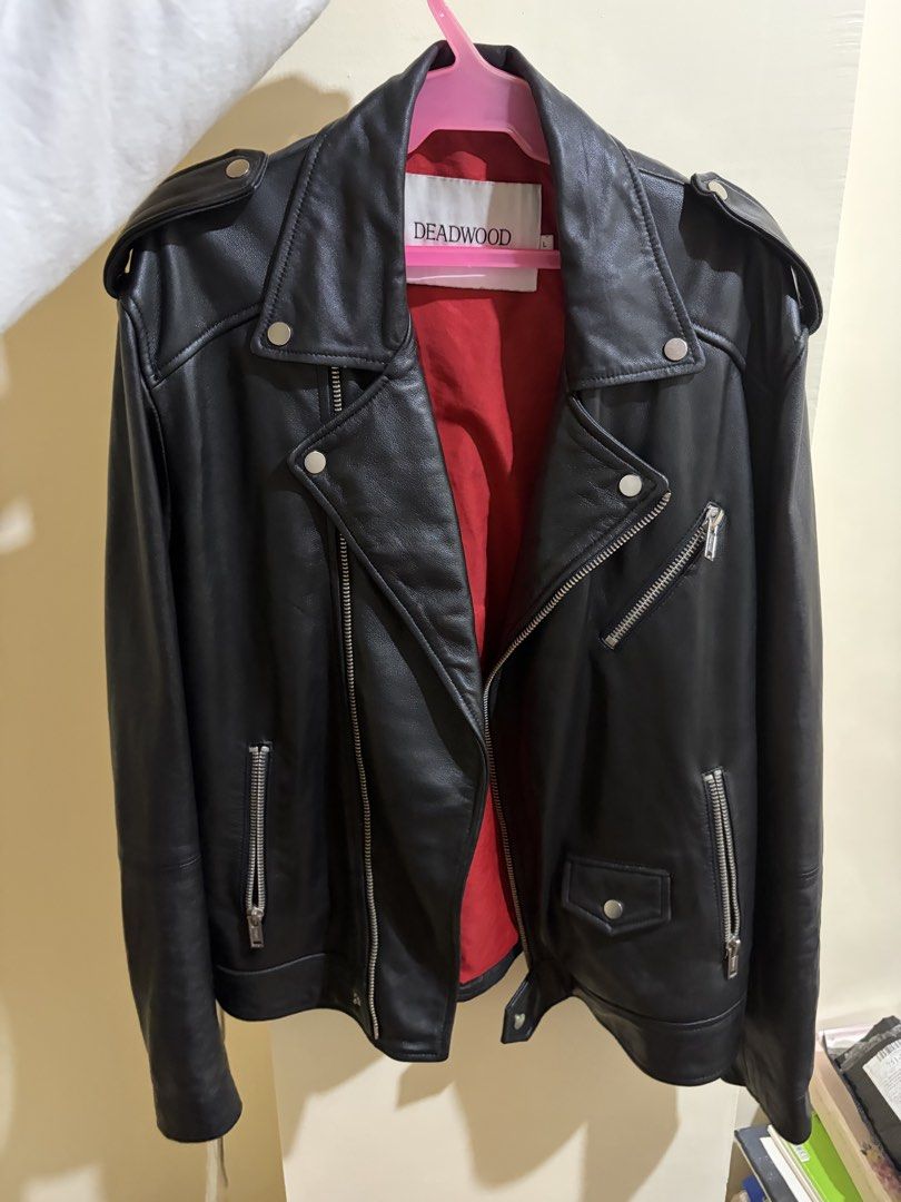 Deadwood biker Leather jacket Large Lambskin (Category: Coats, Jackets and Outerwear) located in Baguio. Submitted by suffering (Listing ID 1464917663, Image 2). Description: From original Deadwood website Good as new No flaws Used a few times only Size Large please refer to the size guide Baguio City Location .