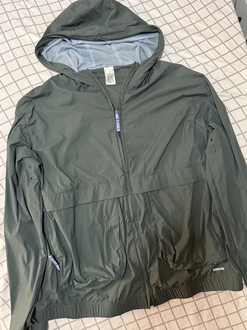 Decathlon Kiprun windproof running jacket (Category: Activewear) located in Manila. Submitted by pinkyswearshop2.0 (Listing ID 1464816964, Image 2). Description: .