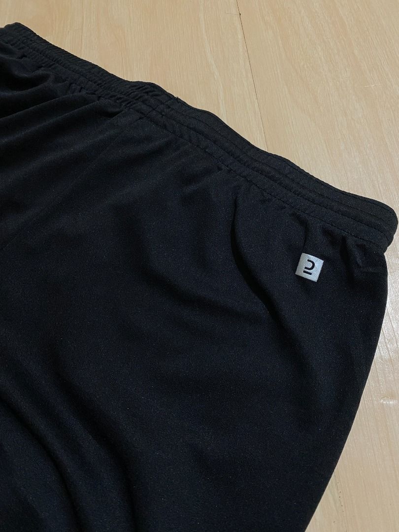 Decathlon Kipsta Running Shorts (Category: Shorts) located in Cadiz. Submitted by thespotcdz (Listing ID 1464812610, Image 3). Description: Large Waist 32-36 Length 19.5 Good as new.