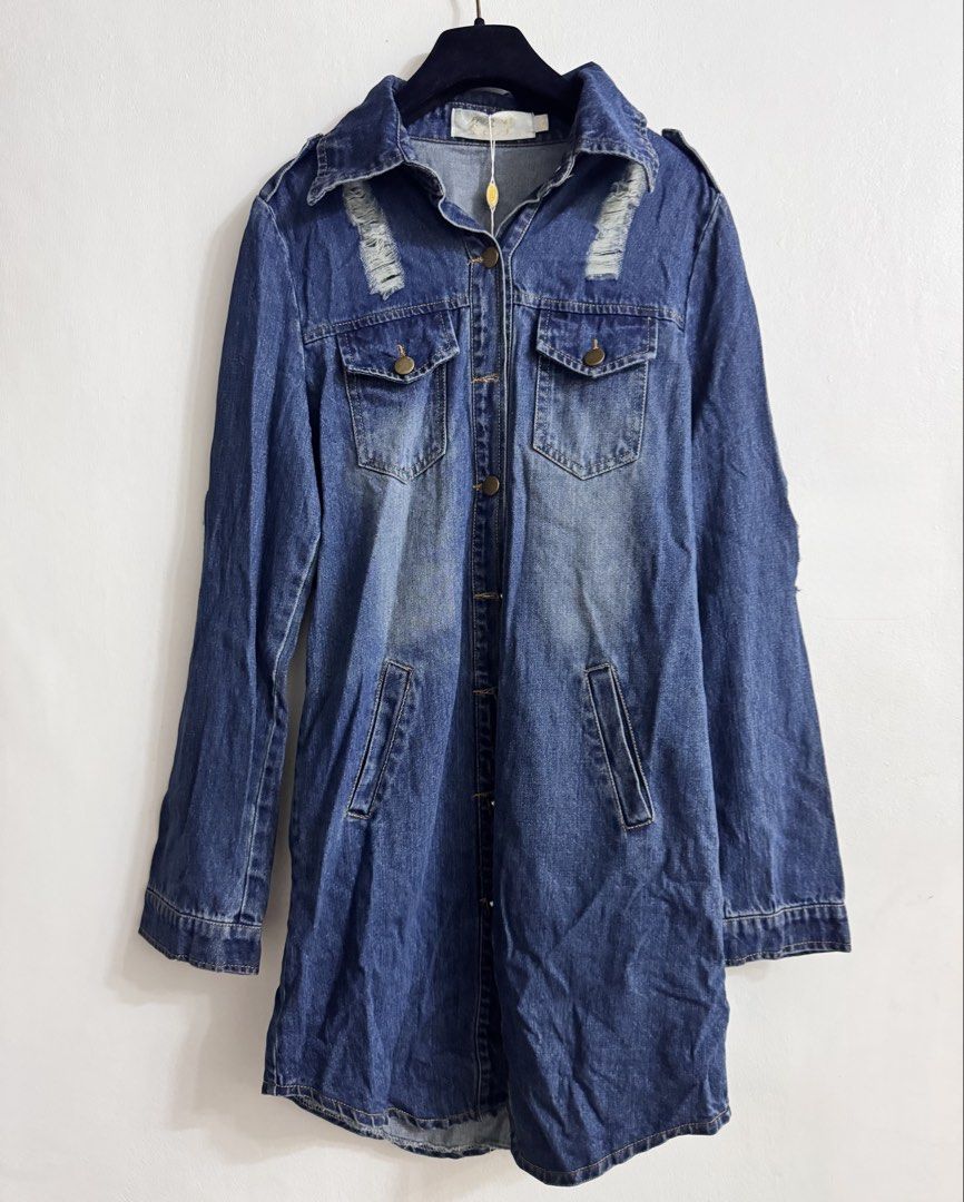 Denim Dress (Category: Dresses) located in Paranaque City. Submitted by simplylizzy (Listing ID 1464869014, Image 1). Description: .
