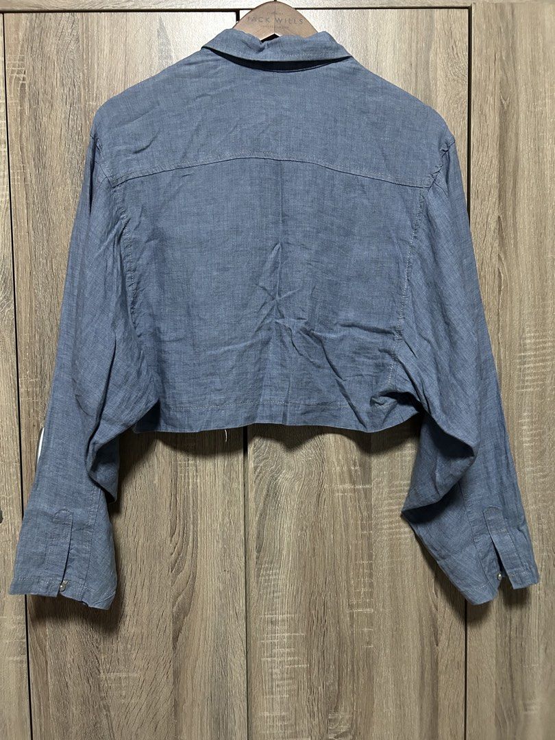 Denim Jacket (Category: Coats, Jackets and Outerwear) located in Bulacan. Submitted by relove.re (Listing ID 1464911505, Image 2). Description: - baby blue denim - M to L - Jacket, denim semi crop top .