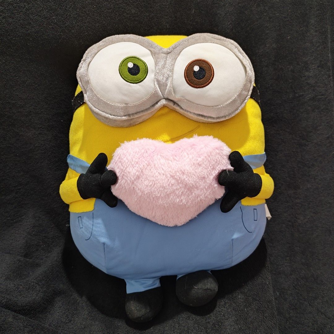 DESPICABLE ME MINION BOB HOLDING HEART (Category: Plushies & Soft Toys) located in Caloocan City. Submitted by stuffedtoysph (Listing ID 1464931980, Image 1). Description: 📌 Item Details & Guidelines: — WYSIWYG — Please manage your expectations, items are directly from Japan Auctions. 📦 MOD: TikT0k / 🍊 Checkout, Lalamove 💸 MOP: Gc@sh 📌 South Caloocan.