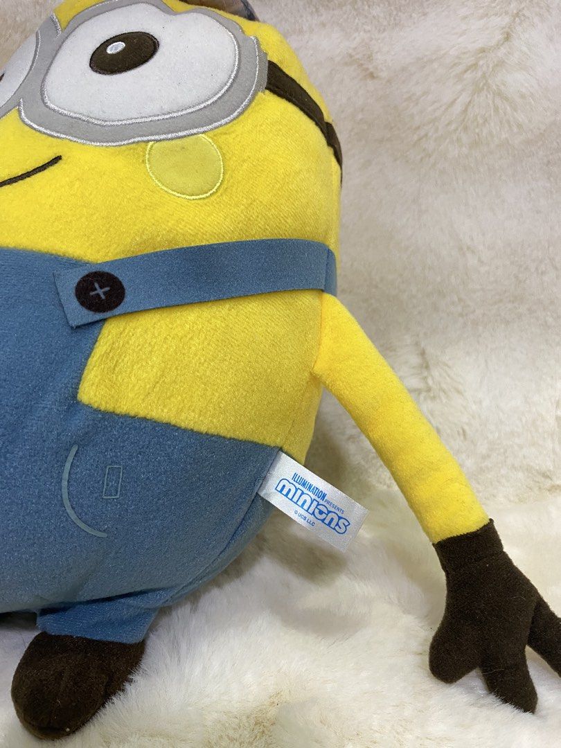 Despicable Me’ Minion Dave in hat plush (Category: Plushies & Soft Toys) located in Kalibo. Submitted by ollie_stuffshop (Listing ID 1464777695, Image 3). Description: 22cm x 18cm Before you send your inquiries: ❗️Last Price is already posted ❗️Manage your expectations, WYSIWYG ❗️May need washing ❗️Dropoff is every Wednesday & Sunday.