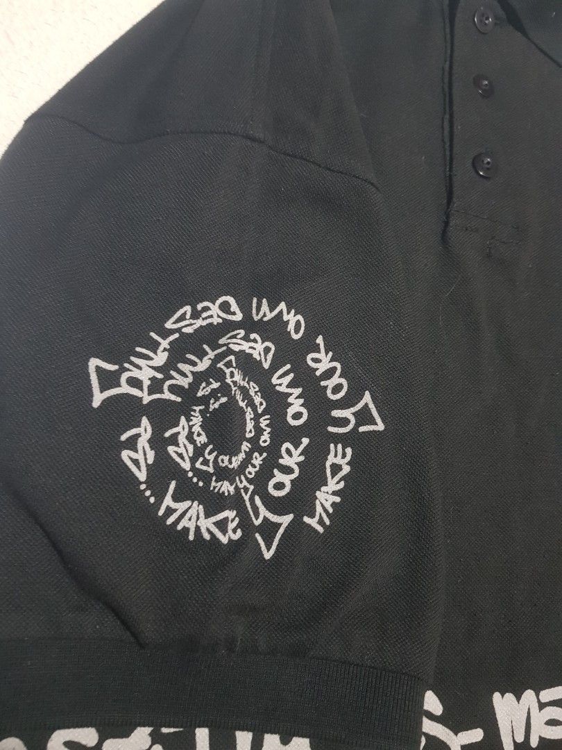 Destiny Graffiti polo tee (Category: Tshirts & Polo Shirts ) located in Manila. Submitted by arttchive (Listing ID 1464925168, Image 3). Description: Destiny Graffiti polo tee M on tag Length: 27 Width: 22 Color rate: 9/10 Excellent condition ₱499.00+shipp Available✅.