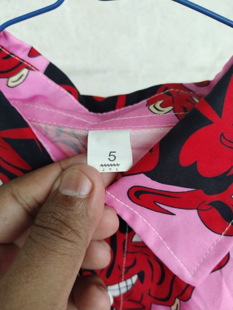 Devil longsleeve aop (Category: Coats, Jackets and Outerwear) located in Legazpi City. Submitted by genobecollectives (Listing ID 1464863781, Image 2). Description: Devil devil pink longsleeve 400 free ship 23 x 30 Washable stain Dm📩.