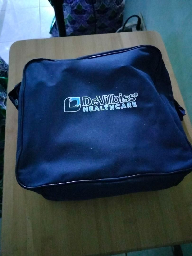 DeVilbiss Pulmo-Aide Nebulizer Compressor (Category: Medical Supplies & Tools) located in San Pedro. Submitted by leviandmillie (Listing ID 1464959776, Image 2). Description: ‼️PICK UP ONLY‼️ ‼️Kindly read all the information.‼️ 📦 Original Price: ₱4,199.00 💰 Selling Price: ₱2200 Heavy-duty compressor nebulizer suitable for home use. Selling because no longer being used. INCLUDED: • DeVilbiss Pulmo-Aide compressor unit • Original DeVilbiss carry