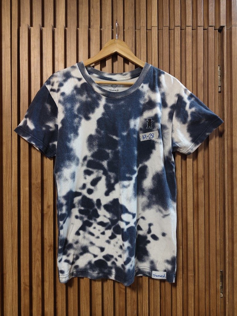 Diamond Supply Co. Tie-Dye Shirt (Category: Tshirts & Polo Shirts ) located in San Fernando. Submitted by SungkiThrift (Listing ID 1464799511, Image 1). Description: 🔥 FOR SALE! 🔥 💙 Diamond Supply Co. Tie-Dye Shirt ✨ 100% Cotton | Size M 👕 Good condition — stylish & comfy! 💰 ₱450only!.