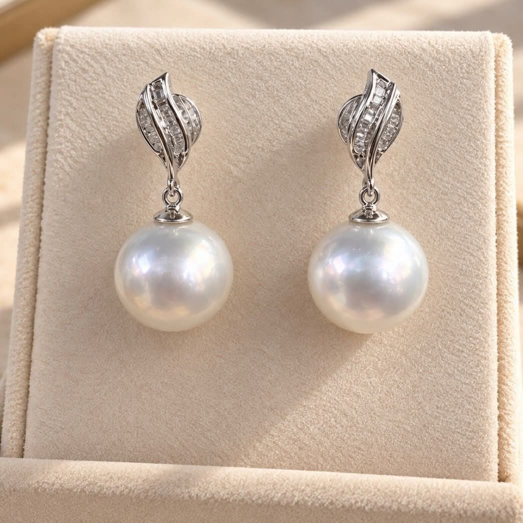 DIAMOND WITH SOUTHSEA PEARL (Category: Earrings) located in Malabon City. Submitted by aishahgirlshop (Listing ID 1464817001, Image 1). Description: 💯% Authentic Southsea pearl 11mm premium white with baggets diamond 14k white gold quality lusterious with Authenticity card and velvet box Gcash payment best deal offer for 43k happy shopping @ Aishahgirlshop.