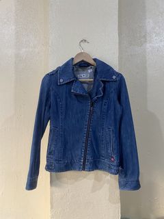 (Category: ) located in . Submitted by mnlhabithrift23 (Listing ID 1464903232, Image 1). Description: .