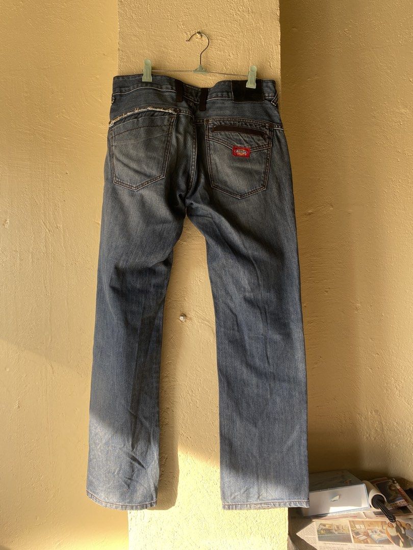 Dickies jeans (Category: Jeans) located in Calapan. Submitted by mnlhabithrift23 (Listing ID 1464900325, Image 2). Description: Waist : 34 Length : 40 Leg hole : 9 Color rate : 8.5/10 Issue : sign of usage.