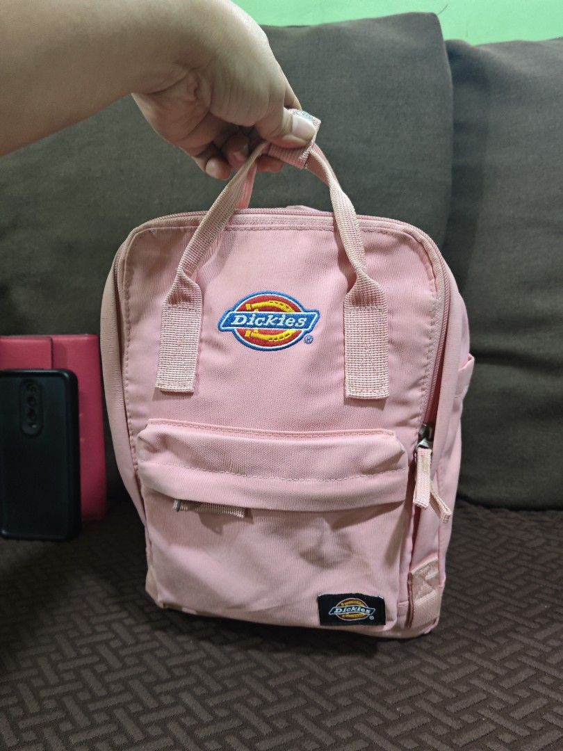 Dickies small backpack (Category: Backpacks) located in Pili. Submitted by zaneombao03491 (Listing ID 1464891803, Image 1). Description: .