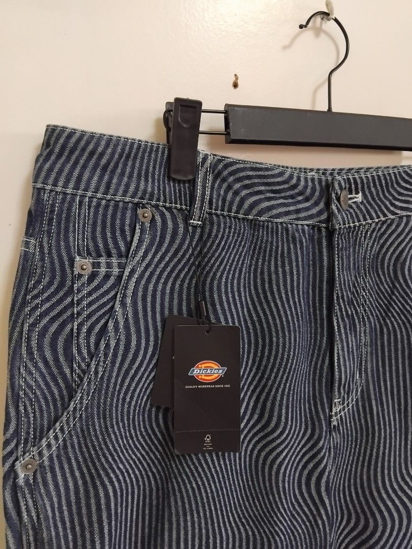 Dickies Wavy Hickory Baggy Pants (Category: Jeans) located in Pasig City. Submitted by hustlexcurate (Listing ID 1464807223, Image 3). Description: Dickies Wavy Hickory Baggy Pants Size 32 on tag fits 34 Dimensions; Waist: 34 inches Lenght: 43 inches Leg Opening: 8 inches.