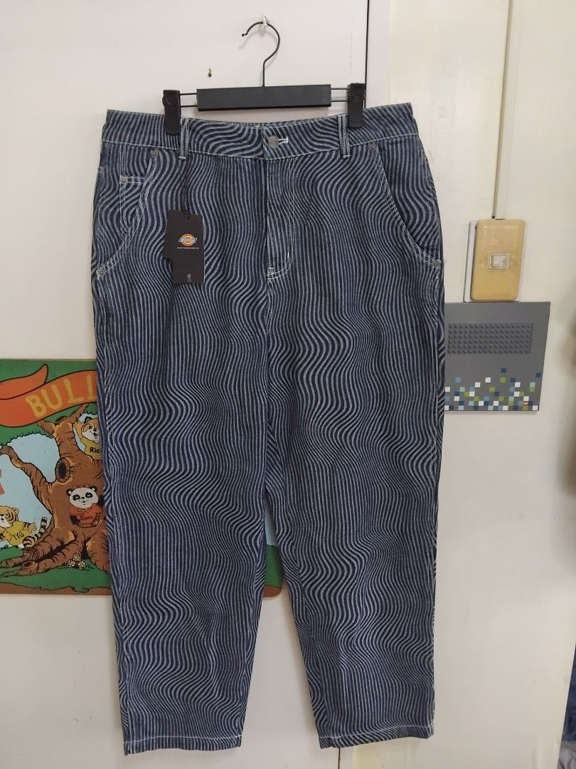 Dickies Wavy Hickory Baggy Pants (Category: Jeans) located in Pasig City. Submitted by hustlexcurate (Listing ID 1464807223, Image 1). Description: Dickies Wavy Hickory Baggy Pants Size 32 on tag fits 34 Dimensions; Waist: 34 inches Lenght: 43 inches Leg Opening: 8 inches.