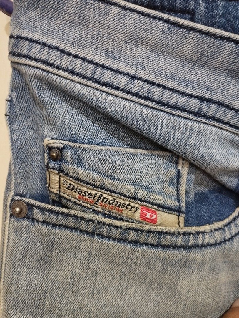 Diesel Button Fly Jeans (Category: Jeans) located in San Fernando. Submitted by nerosales (Listing ID 1464805026, Image 3). Description: Diesel Buster Jeans Button Fly Double Belt Loop size 33 on tag, also fits 34 length 42 inches hem 7 inches 1,250 pesos only SM City Pampanga Shipping: J&T Payment: Gcash NO COD / NO COP.