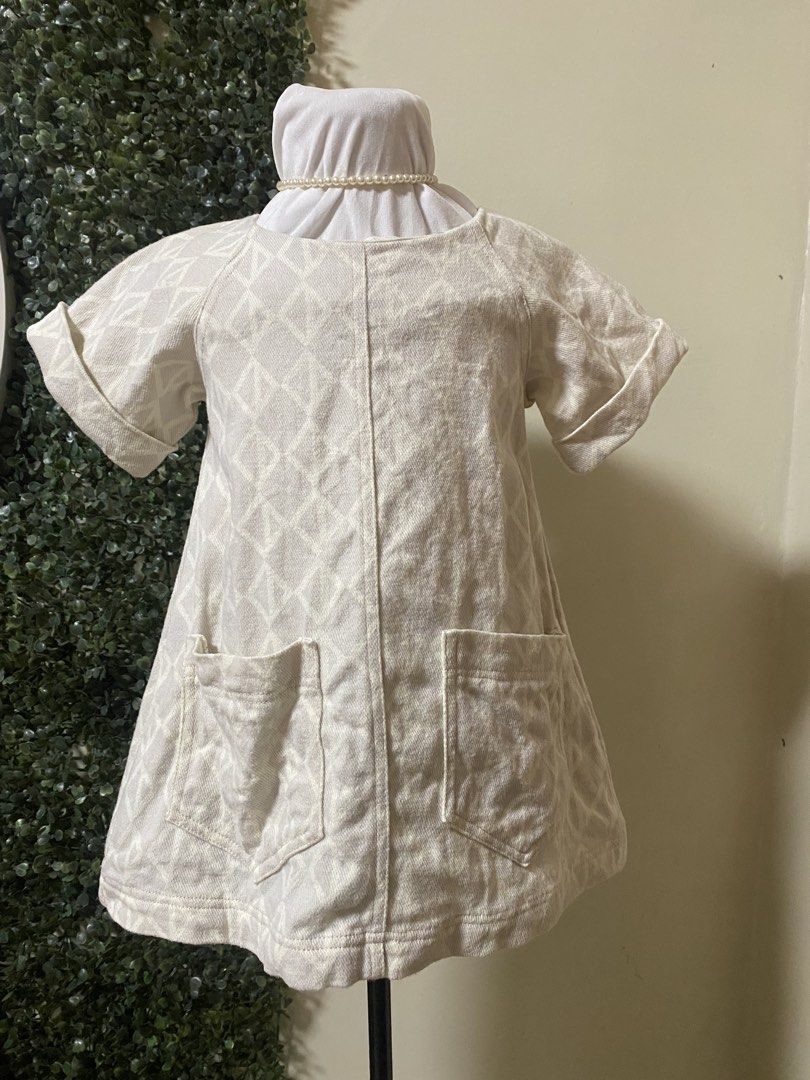 Dior dress for kids (Category: Babies & Kids Fashion) located in Manila. Submitted by avathriftedcloset (Listing ID 1464875690, Image 1). Description: .