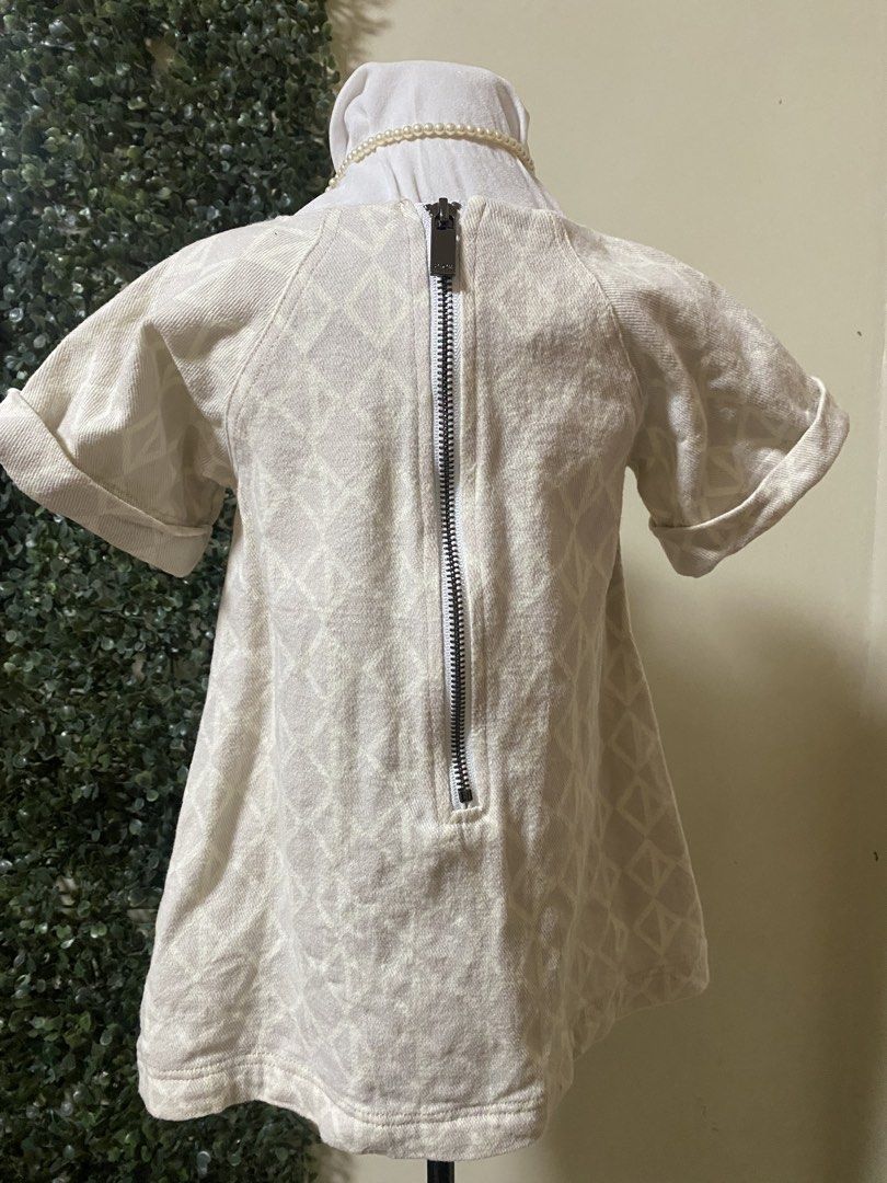 Dior dress for kids (Category: Babies & Kids Fashion) located in Manila. Submitted by avathriftedcloset (Listing ID 1464875690, Image 3). Description: .