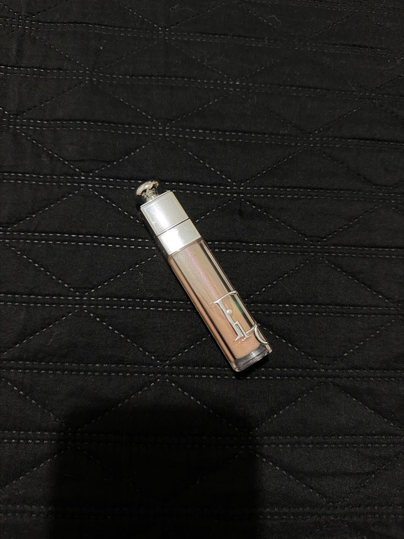 Dior lip maximizer (Category: Makeup) located in Bacoor. Submitted by akirarahe (Listing ID 1464850163, Image 1). Description: bought in japan 80% full rfs: need funds.