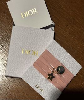 (Category: ) located in . Submitted by glammedupdiva (Listing ID 1464900527, Image 1). Description: .