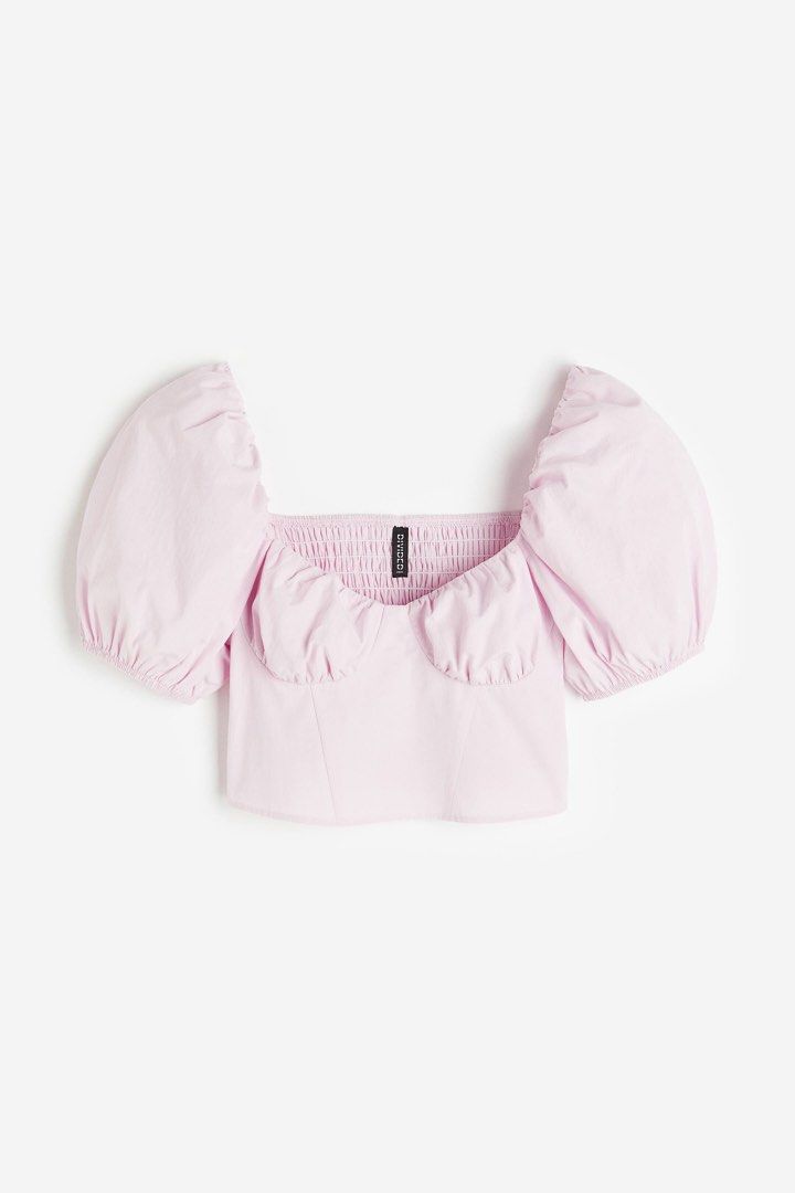 DIVIDED H&M light pink puff-sleeved cropped blouse (Category: Blouses) located in Valenzuela. Submitted by julijulyxoxo (Listing ID 1464884785, Image 1). Description: MOP: maribank, gcash, maya MOD: J&T Express Item is unwashed. Please wash immediately before wearing! 📍san miguel bulacan .