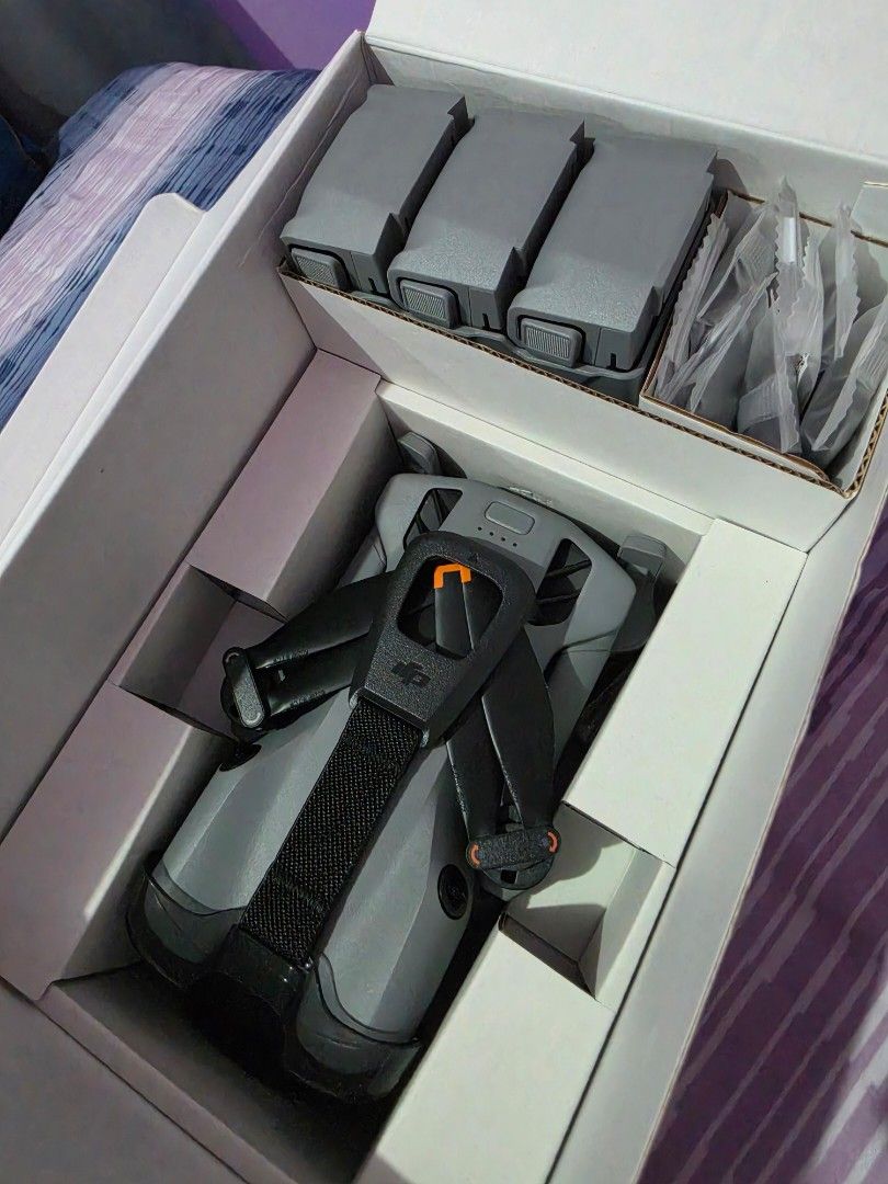 DJI Mini 5 Pro Camera Drone Bundle (Category: Drones) located in Iba. Submitted by powerjam (Listing ID 1464808904, Image 2). Description: - Item: DJI Mini 5 Pro Camera Drone Bundle - Source: Purchased from B&H Photo (August 2026, receipt included) - Condition: Brand new, never used, all items still sealed in original packaging - Inclusions: Remote controller with screen, 3 batteries, charging hub, spare propellers, cables, and original box - Per