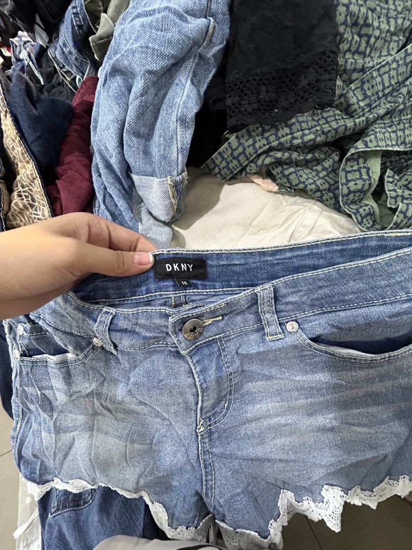 DKNY Lace Soft Denim Shorts (Category: Shorts) located in Kabankalan. Submitted by leans_closet (Listing ID 1464872068, Image 2). Description: .