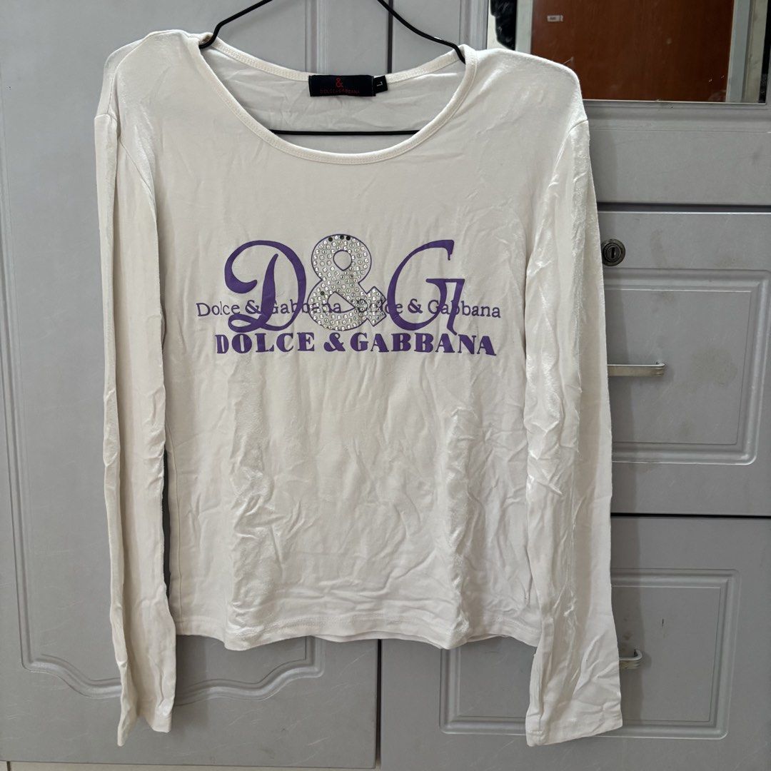 Dolce & Gabbana Cotton Printed Top (Category: Longsleeves) located in Binan City. Submitted by mypreloved_haul (Listing ID 1464810203, Image 1). Description: LAST PRICE POSTED! FOR SURE BUYERS ONLY! FITS UP TO LARGE.