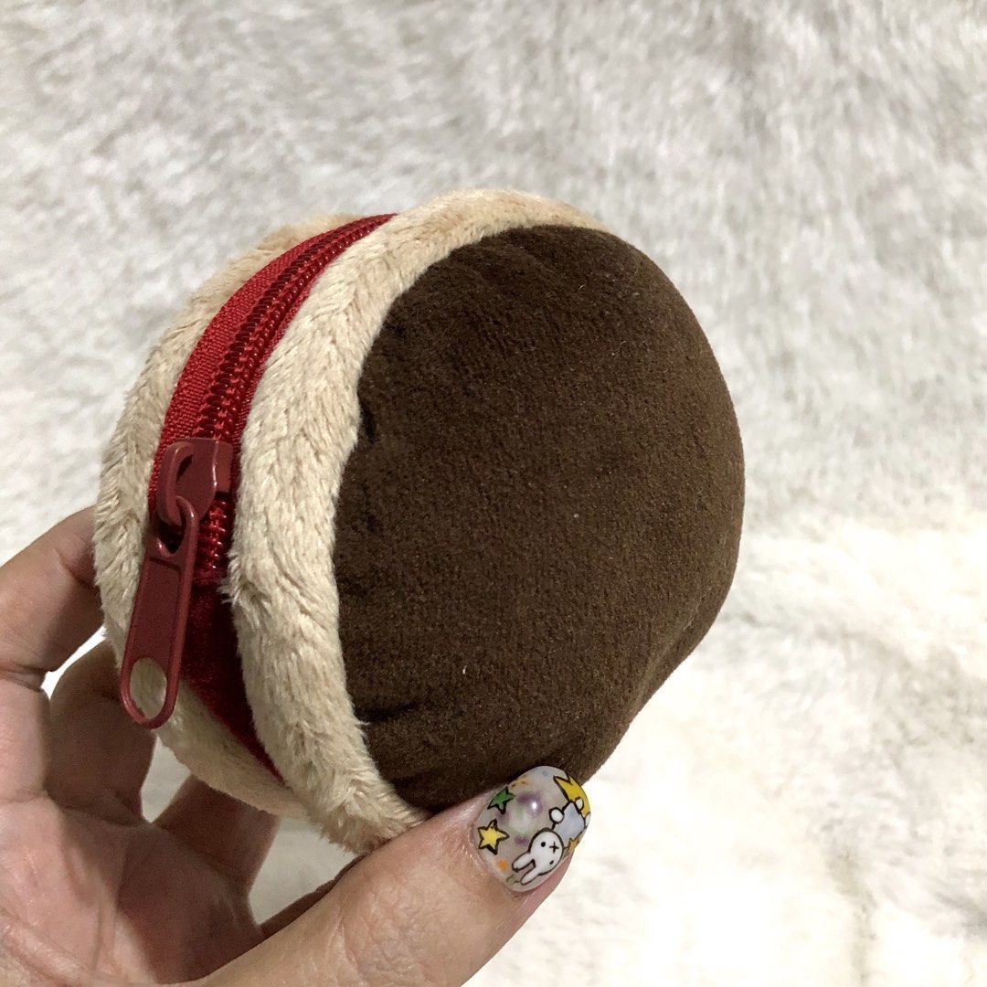 Doraemon Coin Purse Pouch (Category: Wallets & Card holders) located in Quezon City. Submitted by kitsune.treasures (Listing ID 1464926409, Image 3). Description: *First to pay policy! *1 day reservation only. Failure to pay on time, auto cancel. 📍Quezon City * MOD: J&T | Lalamove * MOP: GCASH | BPI 📦ON HAND AND READY TO SHIP! CONDITION: WHAT YOU SEE IS WHAT YOU GET. Dimensions: Kindly check the photos for the actual measurements. Please check 