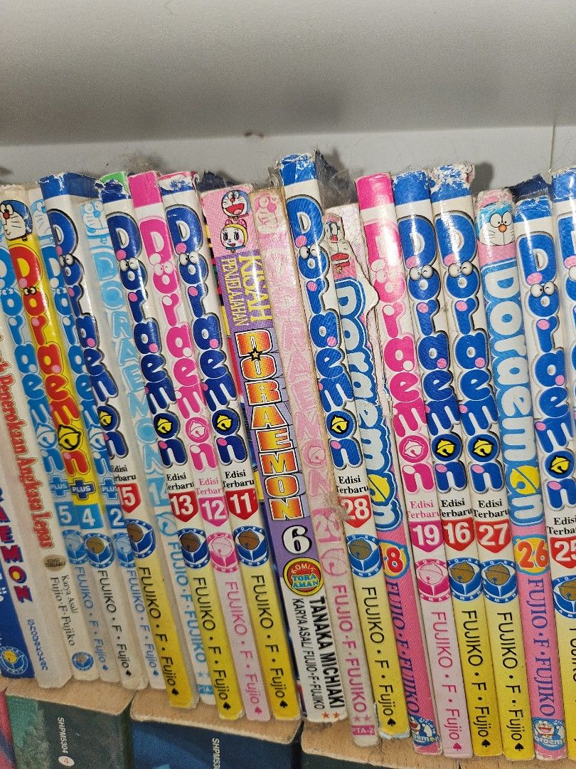 Doraemon comics (Category: Comics & Manga) located in Ipoh. Submitted by violethowell (Listing ID 1464898677, Image 3). Description: Rm7-rm10 depend on condition of book. Dm for close up and details..
