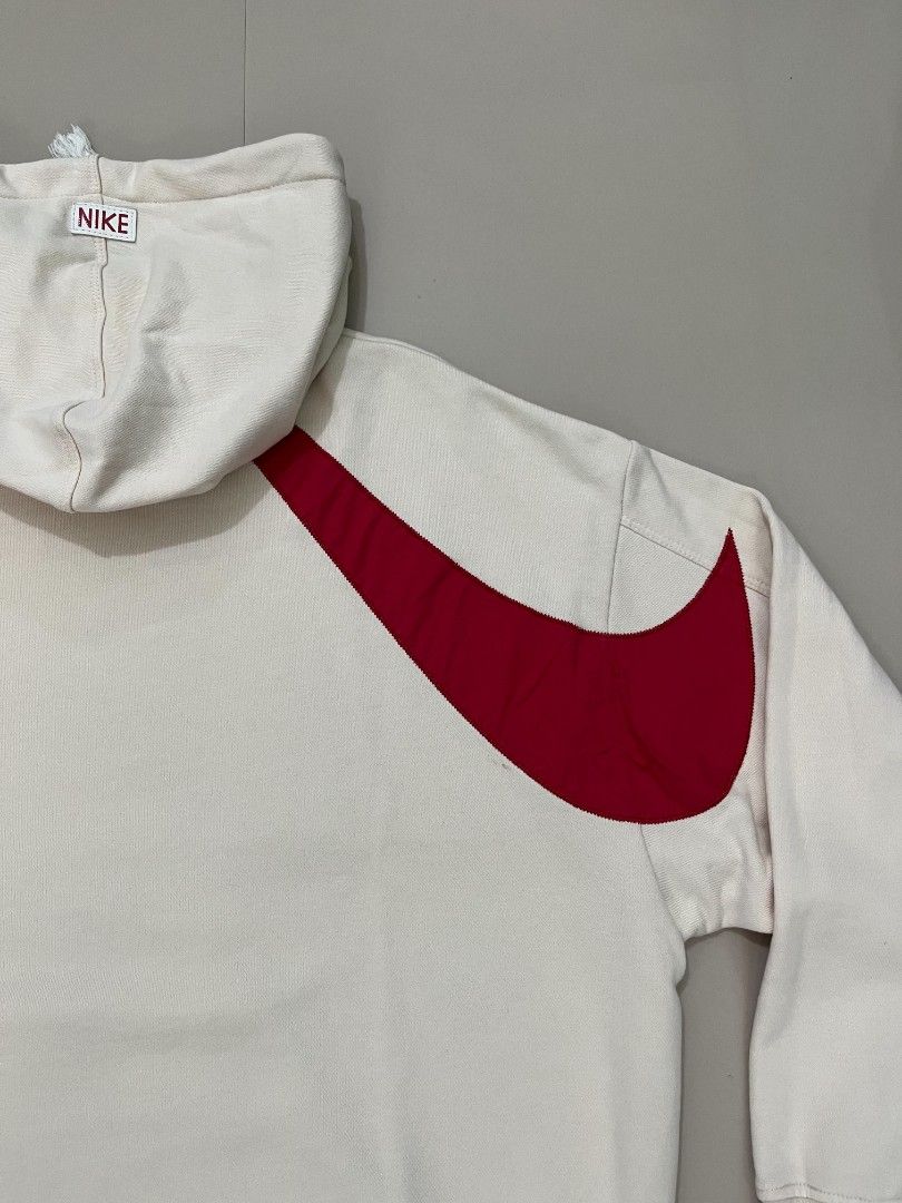 DOUBLE SWOOSH BACK (Category: Coats, Jackets and Outerwear) located in Calauan. Submitted by palonjasper16 (Listing ID 1464863877, Image 3). Description: EXCELLENT CONDI MINIMAL ISSUE 9.7/10 COLOR RATE .