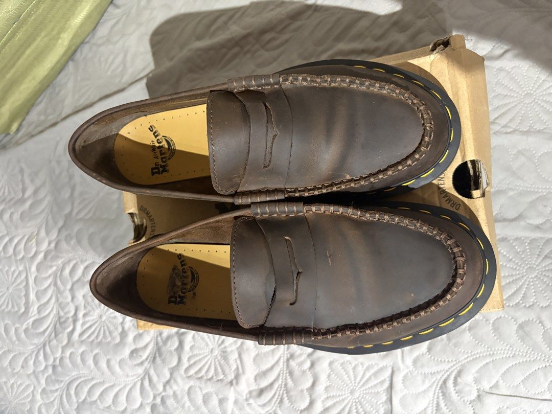 Dr. Martens Penton DARK BROWN (Category: Dress Shoes) located in Manila. Submitted by crittyclutter (Listing ID 1464842838, Image 3). Description: Letting go of some of my collection since my work already transitioned to a WFH set up. This item is in perfect condition and was only used twice. .