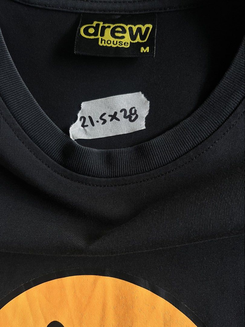 Drew (Category: Tshirts & Polo Shirts ) located in Manila. Submitted by lardo.599 (Listing ID 1464919486, Image 3). Description: Good condition Issue minor faded neckline No crack prints Dimes 21.5x28.