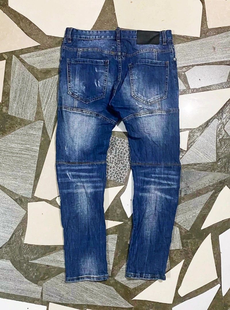 dsqd2 (Category: Jeans) located in General Santos City (Dadiangas). Submitted by samirabdul00691 (Listing ID 1464935529, Image 3). Description: SIZE➡️ 33 STRETCHABLE DIMES➡️w33-34/L39/Hem6.5 CONDITION➡️EXCLENT TO NEW COLOR RATE➡️9.8/10 ISSUE➡️NONE.
