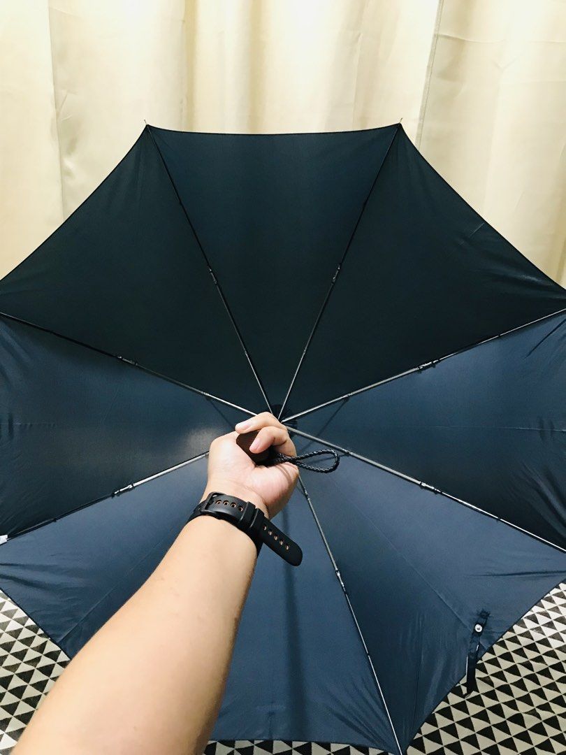 DUKE UMBRELLA (Category: Umbrellas) located in Gamu. Submitted by 2022bagsbunny (Listing ID 1464797809, Image 3). Description: .