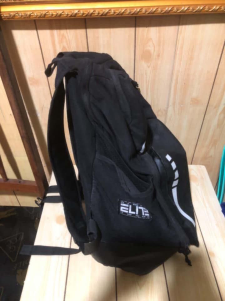 ELITE BAG (Category: Backpacks) located in Manila. Submitted by kenzo.09 (Listing ID 1464814820, Image 3). Description: RUSH! RUSH ELITE BAG.