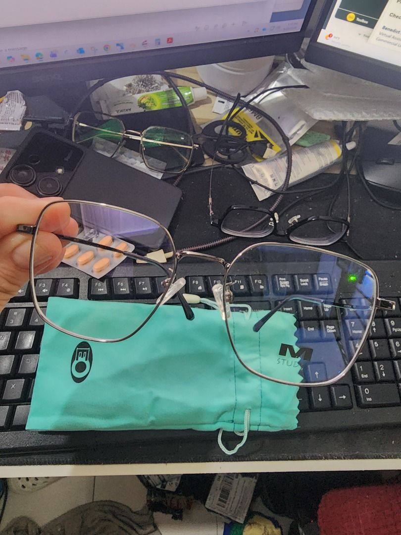 EO Executive Optical m.studio Square Frame Eyeglasses (Category: Sunglasses & Eyewear) located in Quezon City. Submitted by Mr.Skyler (Listing ID 1464952794, Image 2). Description: FOR ONLY 999 PESOS ORIGINAL SRP IS 1599. (Discounted Price na po yan) CHECK RECEIPT. BRAND NEW PO ITO REPLACEABLE LENS SELLING EO Executive Optical M.Studio Square Frame Eyeglasses For Men and Women, UNISEX COLOR: Shiny Black RFS: CHANGE OF PLAN SA FRAME MEET UPS SM NO