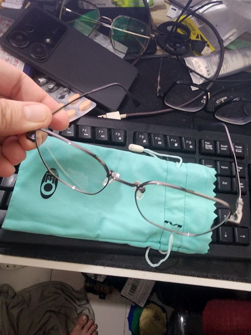 EO Executive Optical m.studio Square Frame Eyeglasses (Category: Sunglasses & Eyewear) located in Quezon City. Submitted by Mr.Skyler (Listing ID 1464952794, Image 3). Description: FOR ONLY 999 PESOS ORIGINAL SRP IS 1599. (Discounted Price na po yan) CHECK RECEIPT. BRAND NEW PO ITO REPLACEABLE LENS SELLING EO Executive Optical M.Studio Square Frame Eyeglasses For Men and Women, UNISEX COLOR: Shiny Black RFS: CHANGE OF PLAN SA FRAME MEET UPS SM NO