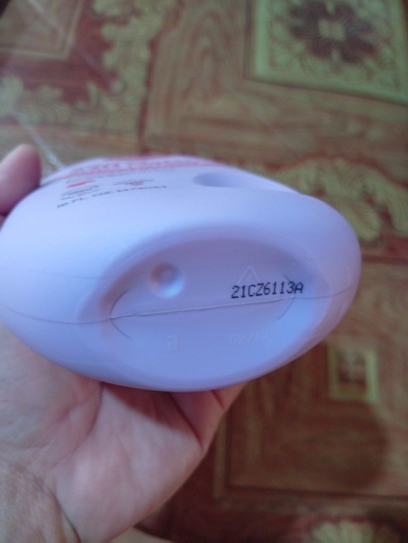 EOS toasted marshmallow body lotion (Category: Body Care) located in Quezon City. Submitted by purple_haven (Listing ID 1459938438, Image 3). Description: authentic eos toasted marshmallow body lotion 473ml onhand used a few times lang.