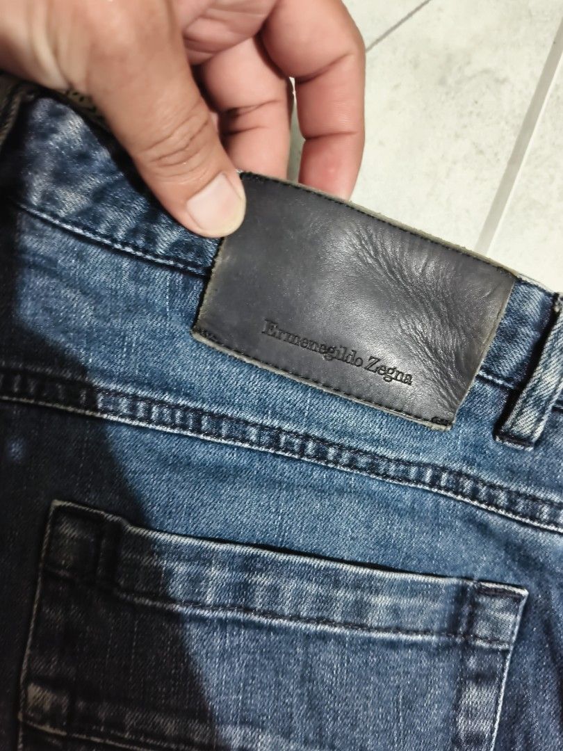 Ermenegildo Zegna (Category: Luxury Apparel) located in Mandaue City. Submitted by prekfinds (Listing ID 1464838609, Image 3). Description: Ermenegildo Zegna jeans Slim fit Excellentcondition 9.8/10colorate Size:34 on tag Dimes:34W x 39.5L Leg open: 7.5 inches Needwash No major flaws.