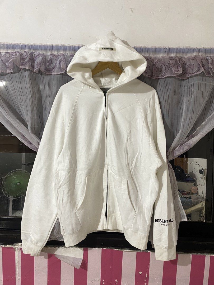 Essentials Zip Up Hoodie (Category: Coats, Jackets and Outerwear) located in Cavite. Submitted by peter412 (Listing ID 1464888594, Image 1). Description: 25x29 Excellent No issue Working zip.