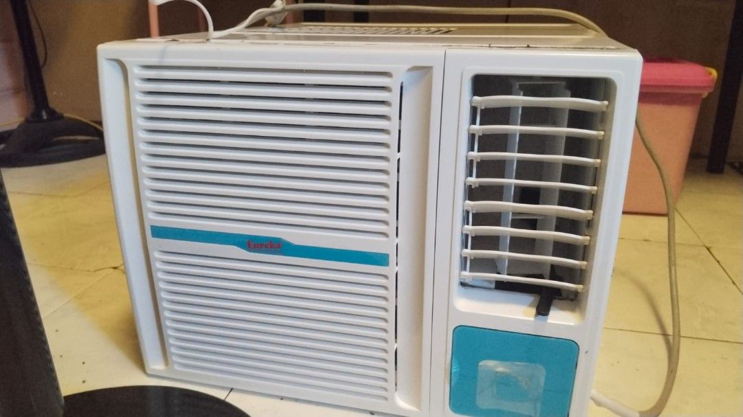 Eureka Window Type Air-Conditioner EWA 1.0HN (Category: Air Conditioning and Heating) located in Caloocan City. Submitted by aceaceyye (Listing ID 1464936528, Image 1). Description: Eureka aircon 1HP Lightly used and Working well No warranty Location: Montalban, Rizal.