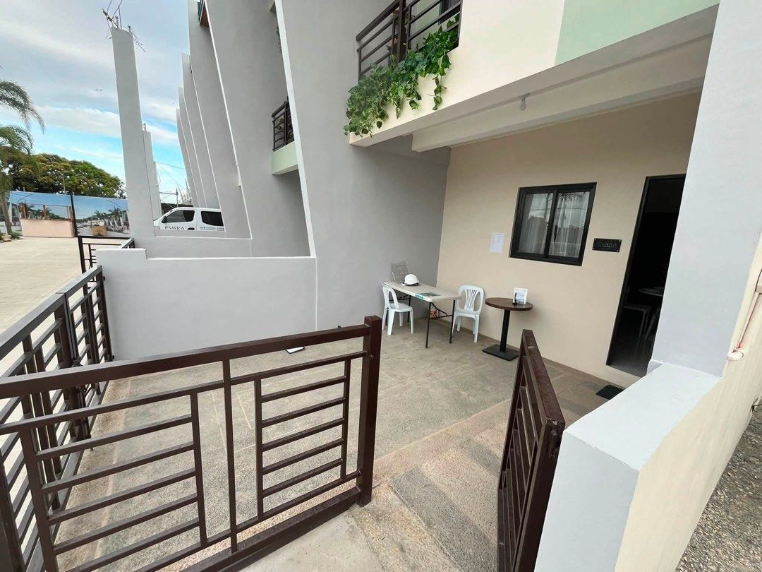 Evara Residences | Semi-Finished Townhouse (Category: Townhouse) located in Bulacan. Submitted by faithcloset (Listing ID 1464914207, Image 2). Description: 🏡 UNIT FEATURES • Provision for 1 or 2 bedrooms • Two (2) toilet and bath • Two (2) balconies • Carport • Spacious Living Area • Kitchen and Dining Area • Service and Laundry Area ✨Lot Area : 48sqm ✨Floor Area : 52sqm 📍 Brgy Look 2nd City of Malolos Bulacan Why keep paying rent when you can