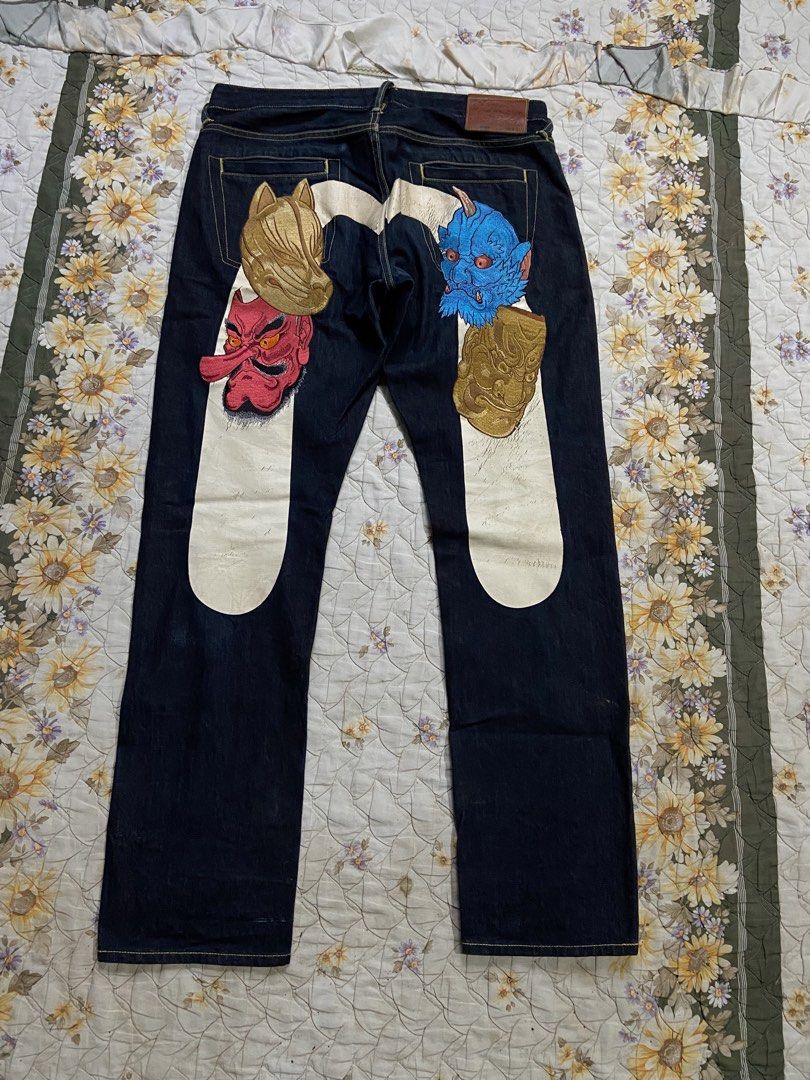 EVISU DAICOCK ONI MASK DESIGN/ SALVAGE (Category: Jeans) located in Salug. Submitted by bagdoi_finds (Listing ID 1464901238, Image 1). Description: w:34 l:34.