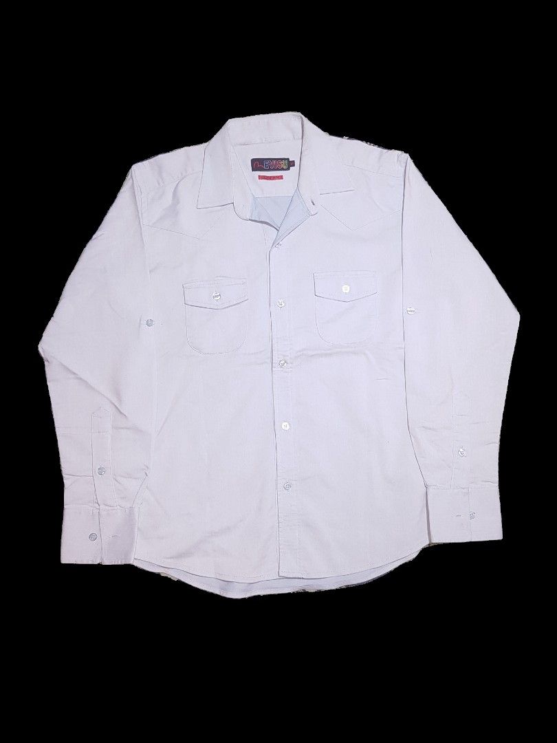 EVISU slimfit polo (Category: Formal Shirts) located in Manila. Submitted by arttchive (Listing ID 1464916577, Image 1). Description: EVISU Slimfit polo M on tag Length: 27 Sleeve: 23.5 Width: 20 Color rate: 9/10 Excellent condition ₱2499.00+shipp Available✅.