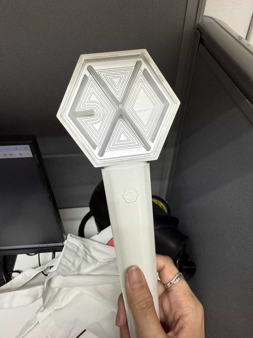 EXO Lightstick ver. 3 (Eribong) (Category: K-Wave Merchandise) located in Quezon City. Submitted by sdtmontyyy (Listing ID 1464893314, Image 1). Description: .